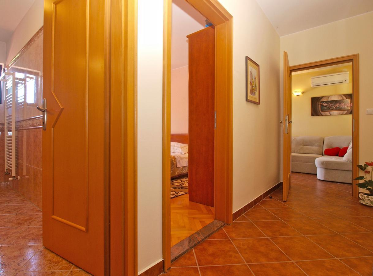 Apartments Mirjana 1655 Kanfanar Exterior foto