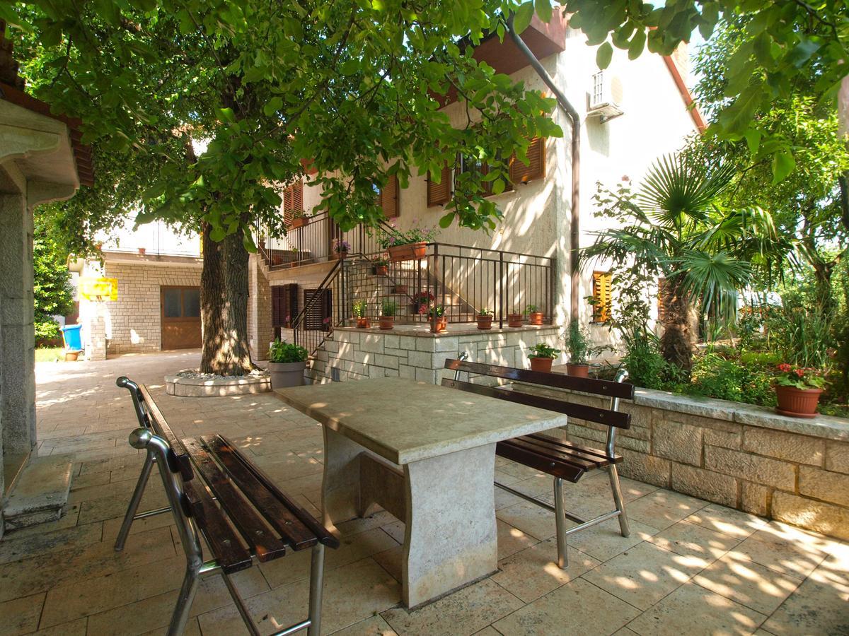 Apartments Mirjana 1655 Kanfanar Exterior foto